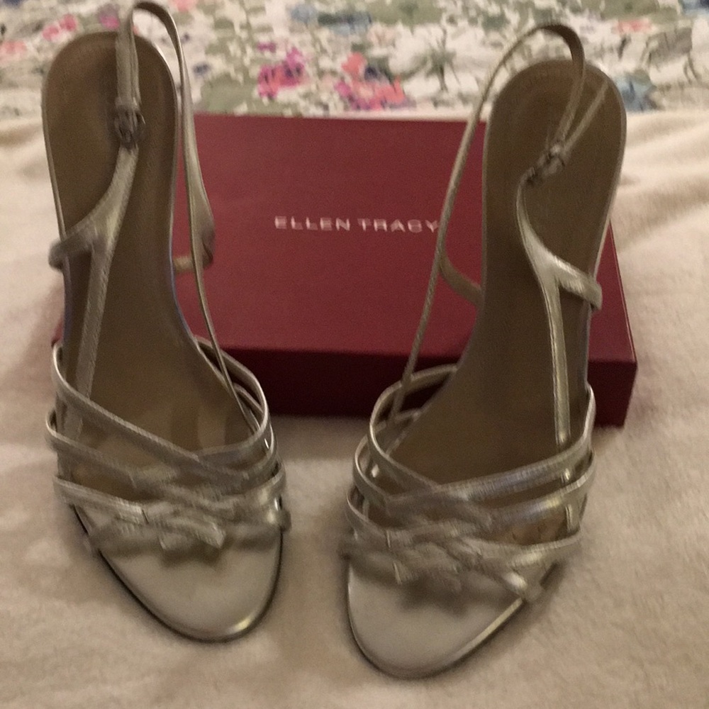 ELLEN TRACY SHOES